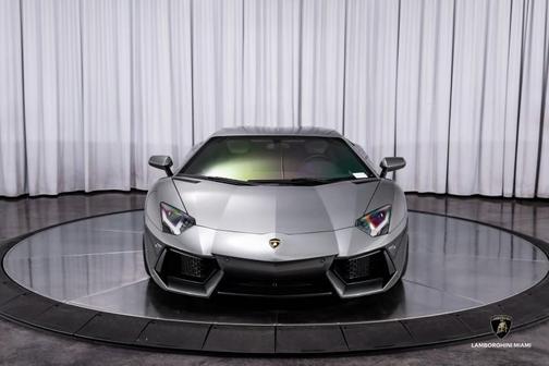 2012 Lamborghini Aventador LP700-4