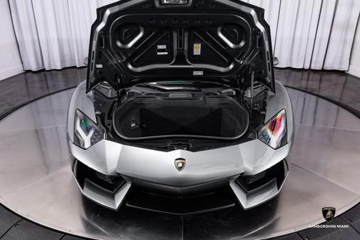2012 Lamborghini Aventador LP700-4