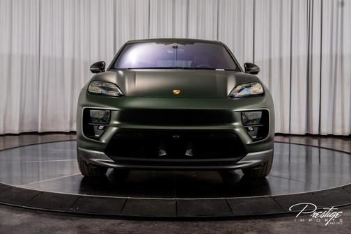 2025 Porsche Macan 4S