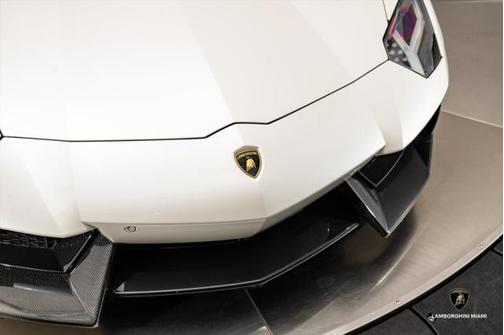 2016 Lamborghini Aventador LP700-4 Pirelli Edition