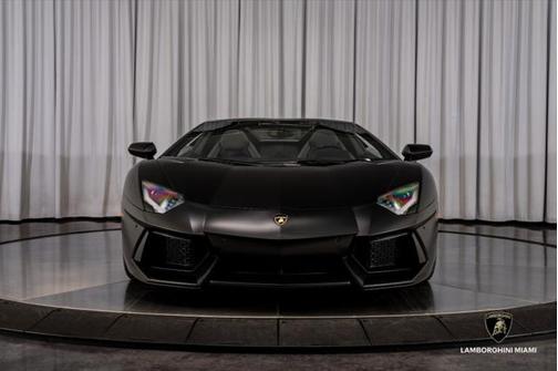 2017 Lamborghini Aventador LP700-4