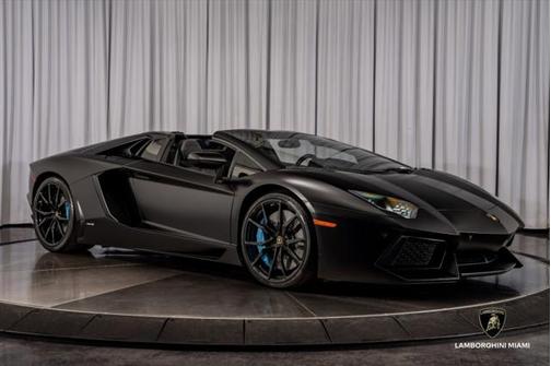 2017 Lamborghini Aventador LP700-4