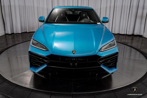 2025 Lamborghini Urus SE