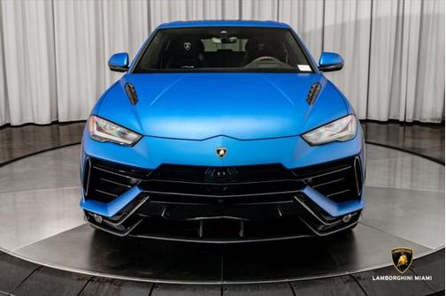 2023 Lamborghini Urus Performante