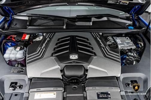 2023 Lamborghini Urus Performante