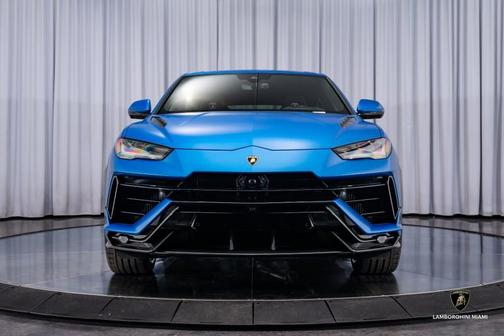 2023 Lamborghini Urus Performante