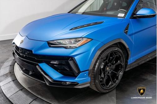 2023 Lamborghini Urus Performante