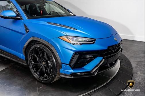2023 Lamborghini Urus Performante