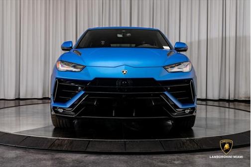 2023 Lamborghini Urus Performante
