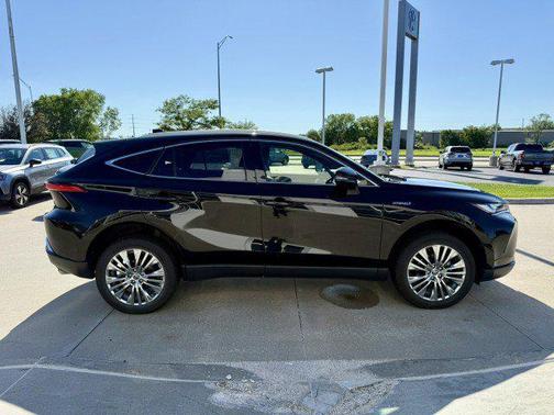 2021 Toyota Venza XLE