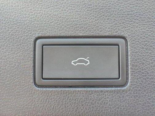 2024 Volkswagen Atlas Cross Sport 2.0T SEL Premium