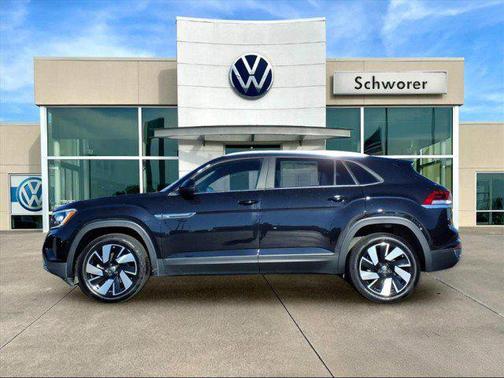 2024 Volkswagen Atlas Cross Sport 2.0T SE w/Technology 4MOTION