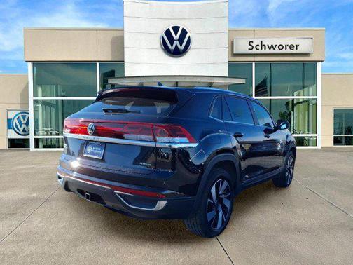 2024 Volkswagen Atlas Cross Sport 2.0T SE w/Technology 4MOTION