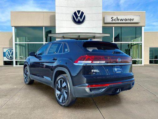 2024 Volkswagen Atlas Cross Sport 2.0T SE w/Technology 4MOTION