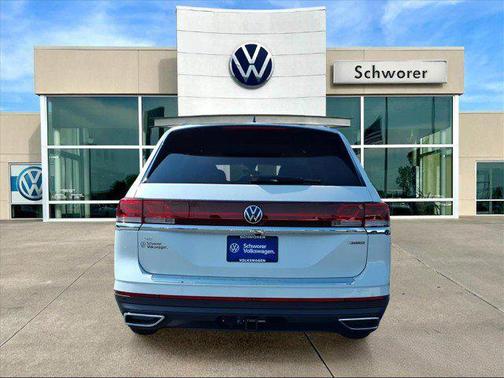 opal white pearl 2026 Volkswagen Atlas 2.0T SE w/Technology 4MOTION