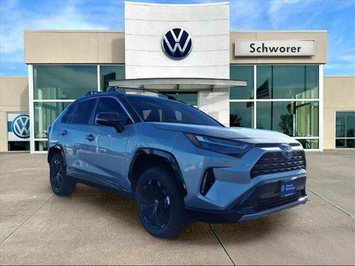 2022 Toyota RAV4 Hybrid SE