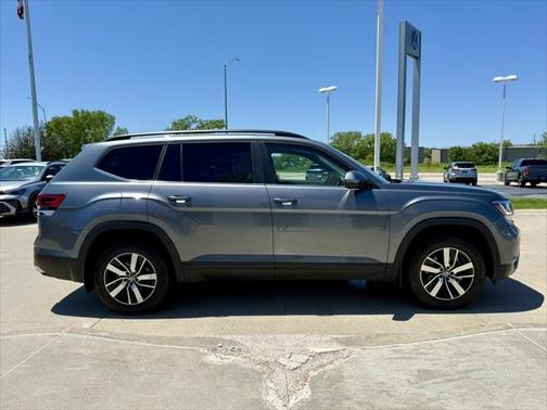 2023 Volkswagen Atlas 2.0T SE