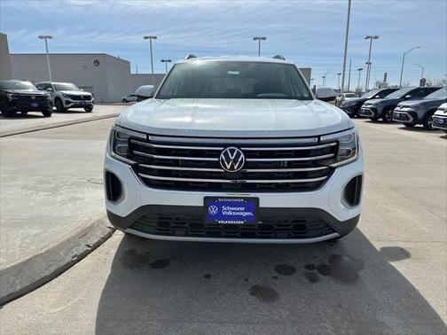 2025 Volkswagen Atlas 2.0T SE