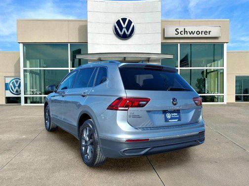 2024 Volkswagen Tiguan 2.0T SE 4MOTION