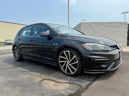 2018 Volkswagen Golf R 2.0T DSG