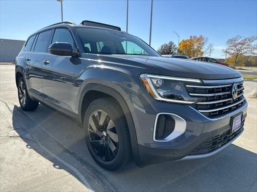 2025 Volkswagen Atlas 2.0T SE w/Technology 4MOTION