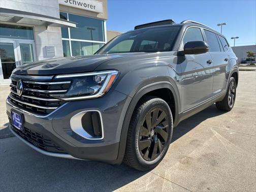 2025 Volkswagen Atlas 2.0T SE w/Technology 4MOTION