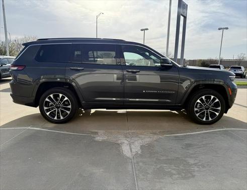 2022 Jeep Grand Cherokee L Overland