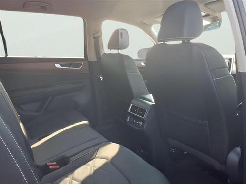 2026 Volkswagen Atlas 2.0T SE w/Technology 4MOTION