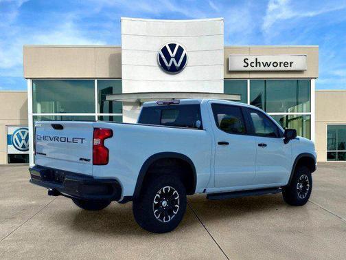 Summit White 2024 Chevrolet Silverado 1500 ZR2