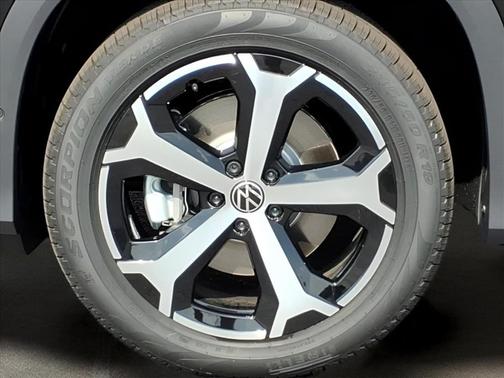2025 Volkswagen Tiguan 2.0T SE 4MOTION