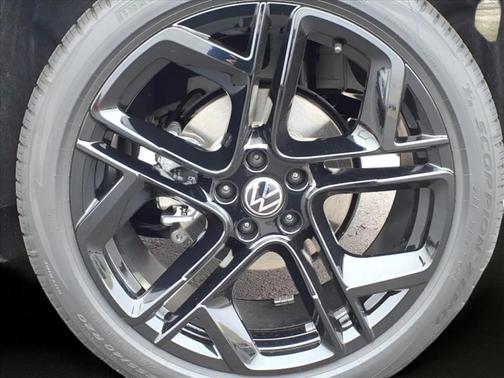 2026 Volkswagen Tiguan 2.0T SE R-Line Black 4MOTION