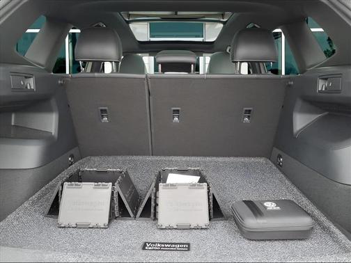 2026 Volkswagen Tiguan 2.0T SE R-Line Black 4MOTION