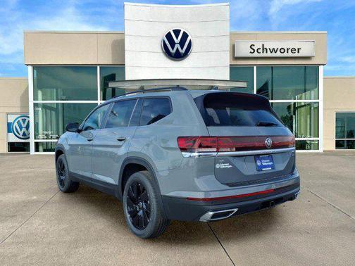 2026 Volkswagen Atlas 2.0T SE w/Technology 4MOTION