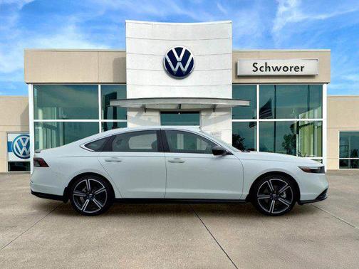 Platinum White Pearl 2024 Honda Accord Hybrid Sport