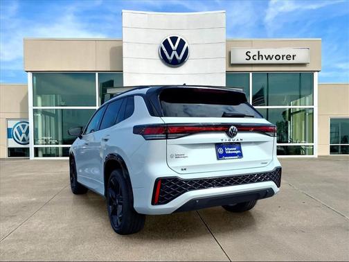 2025 Volkswagen Tiguan 2.0T SE R-Line Black 4MOTION