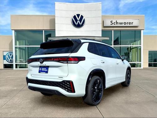 2025 Volkswagen Tiguan 2.0T SE R-Line Black 4MOTION