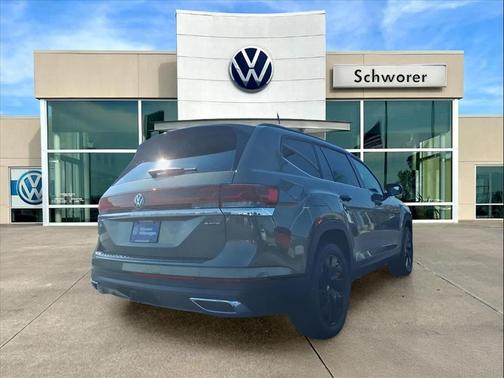 2026 Volkswagen Atlas 2.0T SE w/Technology 4MOTION