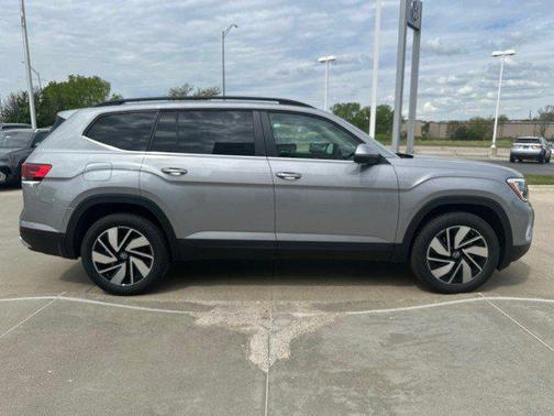 2025 Volkswagen Atlas 2.0T SE w/Technology 4MOTION