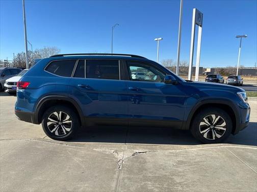 2025 Volkswagen Atlas 2.0T SE