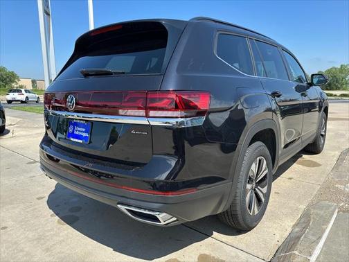 2025 Volkswagen Atlas 2.0T SE