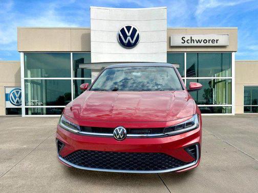 Kings Red Metallic 2027 Volkswagen Jetta 1.4T SE
