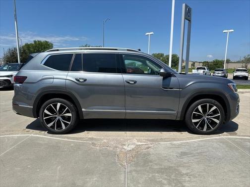 2025 Volkswagen Atlas 2.0T SEL Premium R-Line 4MOTION