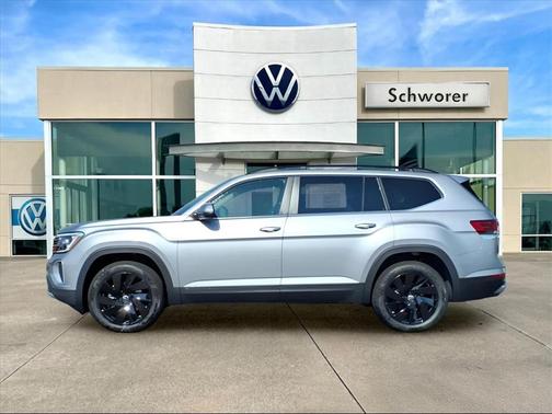 2026 Volkswagen Atlas 2.0T SE w/Technology 4MOTION