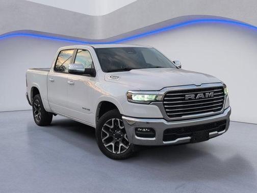 2025 RAM 1500 Laramie Crew Cab 4x4 57' Box