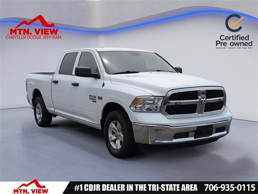 2022 RAM 1500 Classic SLT Crew Cab 4x4 64' Box
