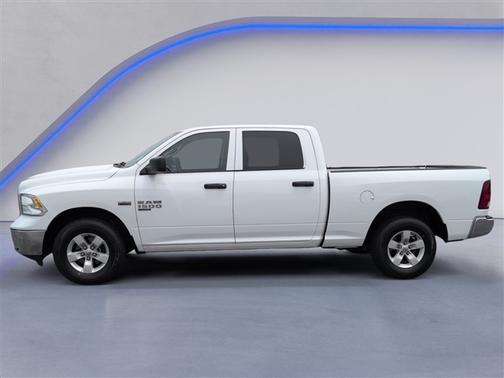 2022 RAM 1500 Classic SLT Crew Cab 4x4 64' Box
