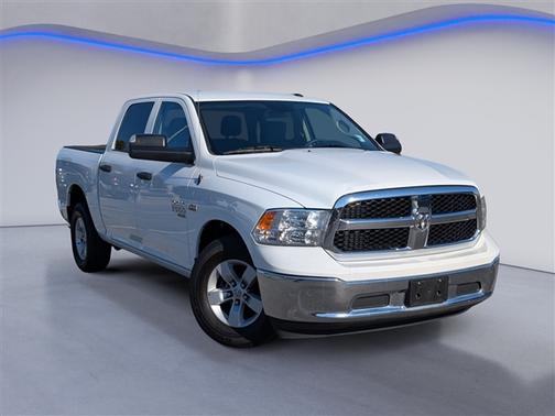 2022 RAM 1500 Classic Tradesman Crew Cab 4x2 57' Box
