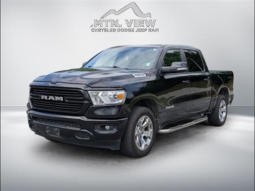 2021 RAM 1500 Big Horn Crew Cab 4x4 57' Box