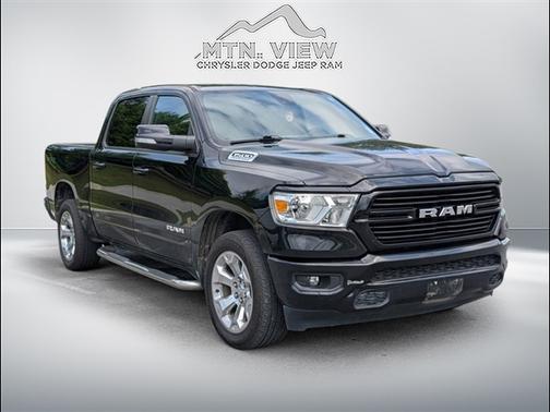 2021 RAM 1500 Big Horn Crew Cab 4x4 57' Box