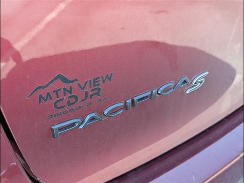 2020 Chrysler Pacifica Touring